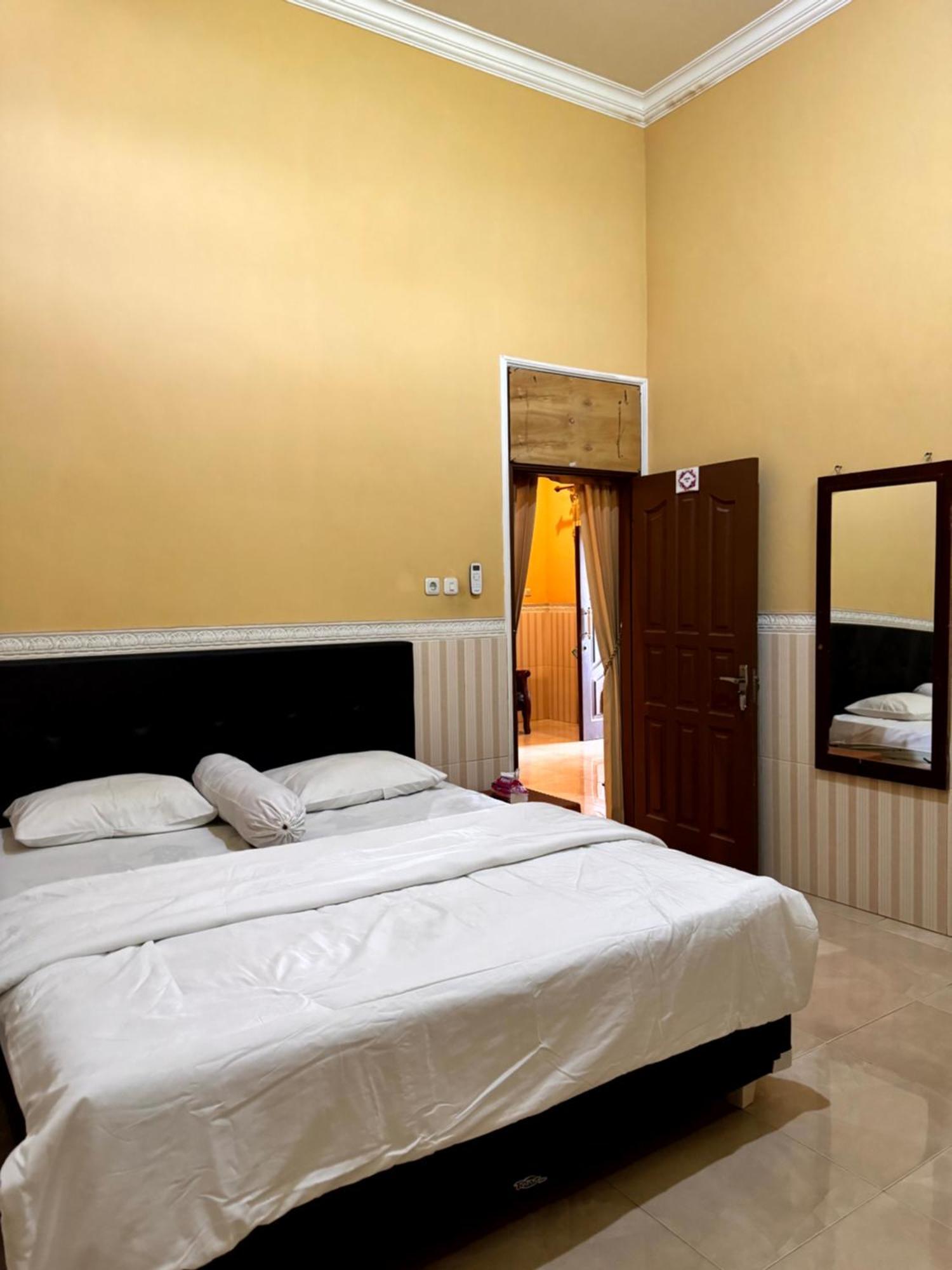 Bougenville Homestay *